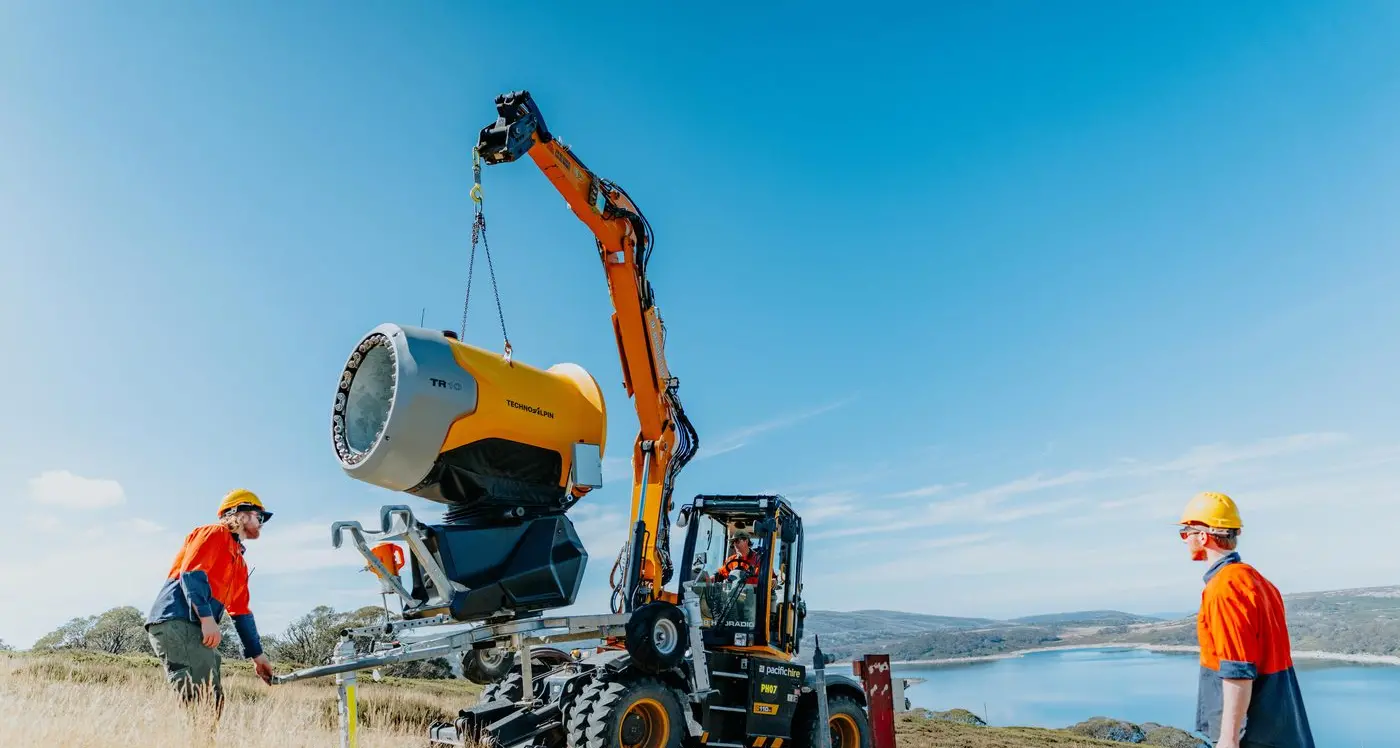 Snowmaking upgrade on Drovers Dream