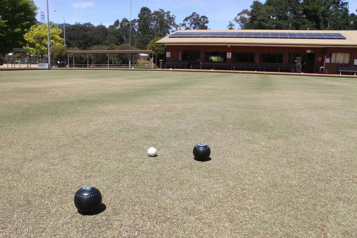 All clear on the green.