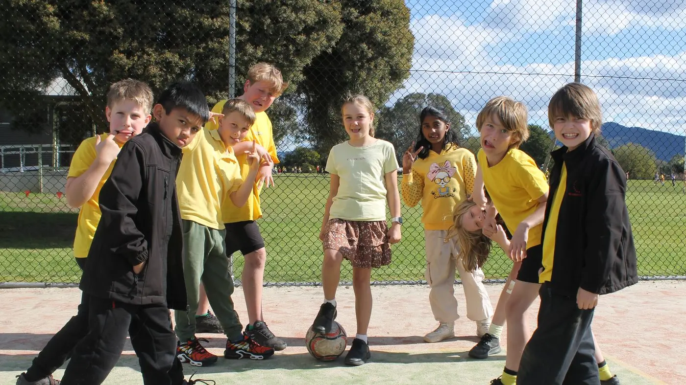 Myrtleford P-12 students check in with each other on RUOK? Day
