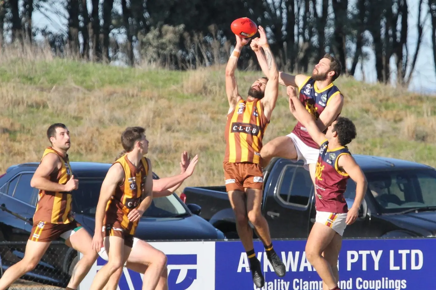 SPOILED: Whorouly\\'s Max Scott punches from behind. PHOTOS: Nathan de Vries