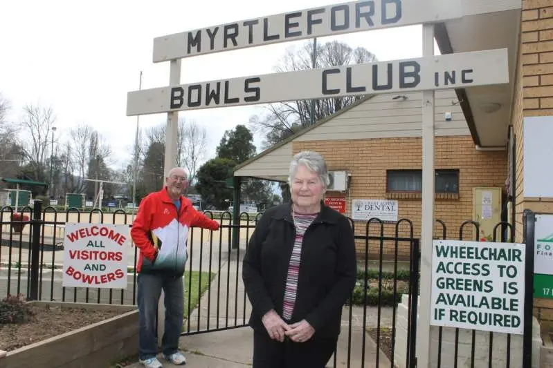 NEW HOME: Annie Dunstone and Myrtleford Bowls Club president Lance Symons would like to see the Myrtleford MS Peer Support Group grow. PHOTO: Ashleigh Piles