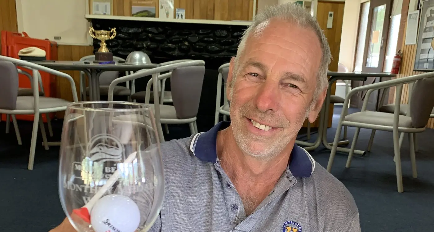 Golfers tee off in 2025