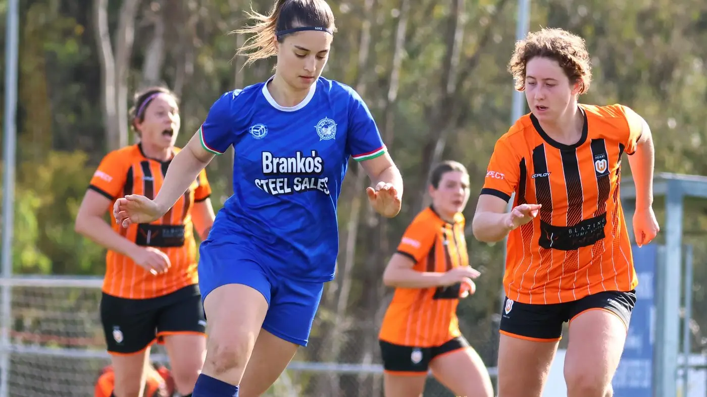 Comeback queens: Savoy women fight back from 1-3 down, win 4-3