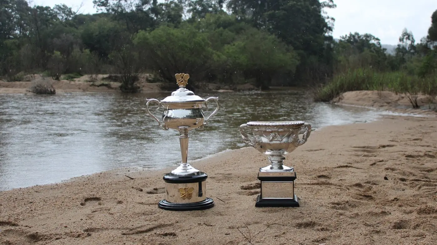 Australian Open cups Bright bound