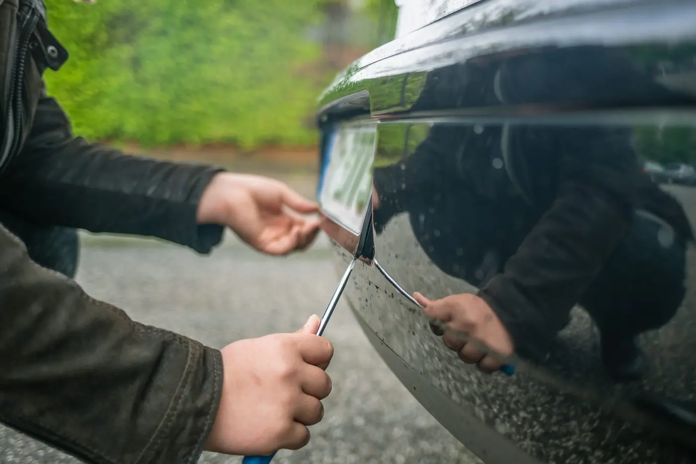 TIGHTEN THE SCREWS: Wangaratta police are encouraging the community to collect and install anti-theft screws, which can be purchased at the police station for just a gold coin donation. PHOTO: Jens Rother/Shutterstock