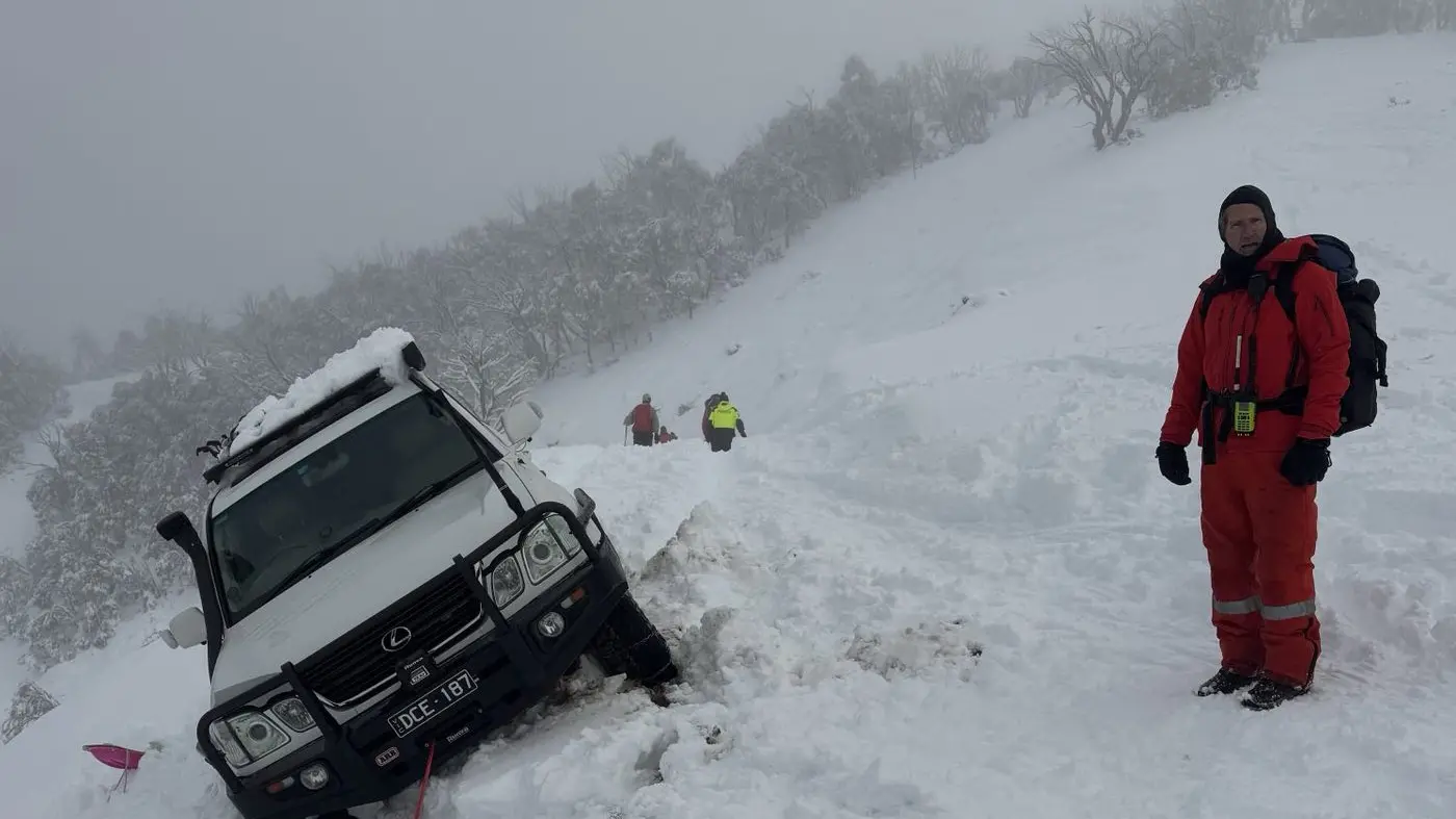 Hikers and drivers rescued in heavy snowfall at Mt Hotham