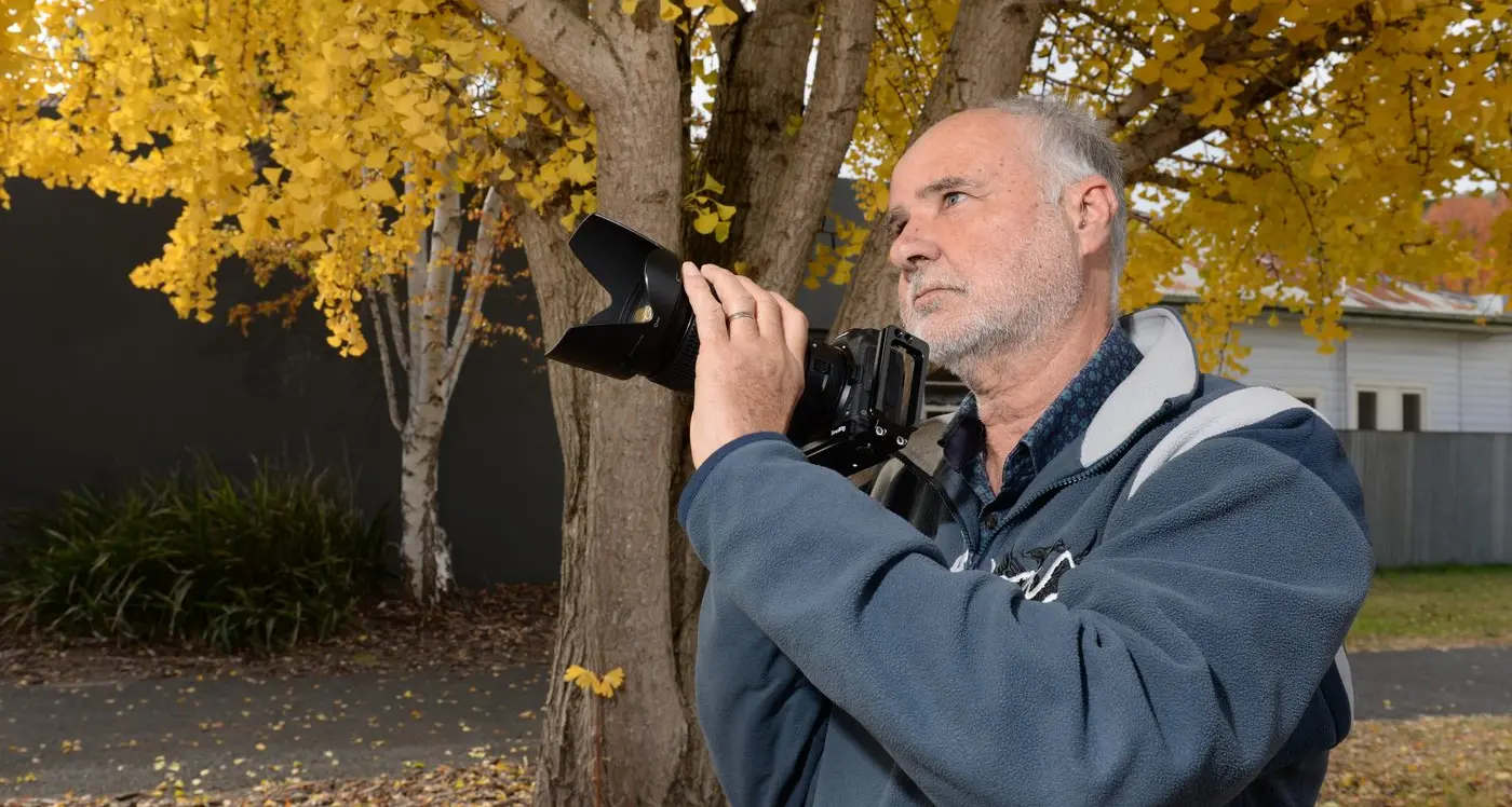 “A photographer’s paradise”: Shutterbugs travel to region for fine foliage