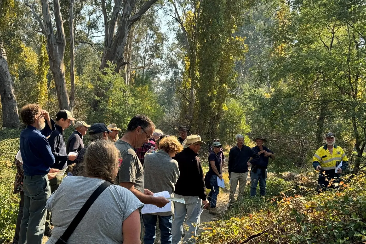 EDUCATION & ENGAGEMENT: Ovens Landcare Network will use its grant to run more community workshops, like this one on blackberries in April this year.