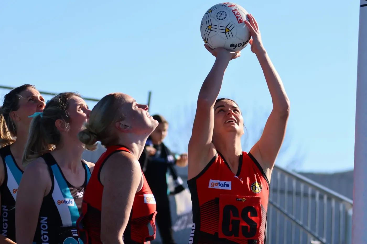 SCORE: Bec Piazza goes for the goal. PHOTOS: Janet Watt