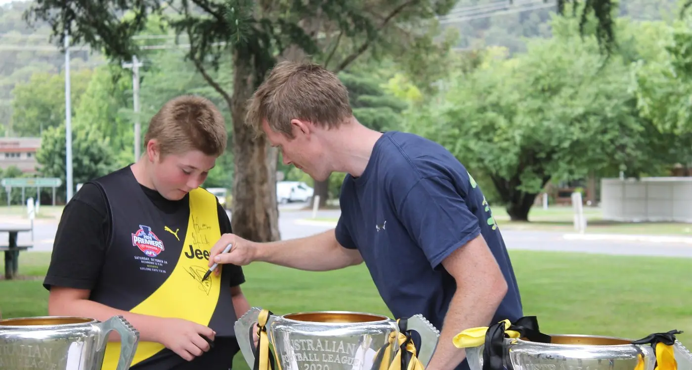 Tigers pounce on Bright