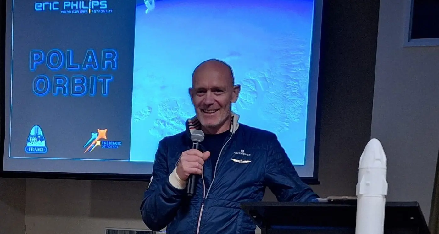 Eric enthralls large crowd with exploits in space