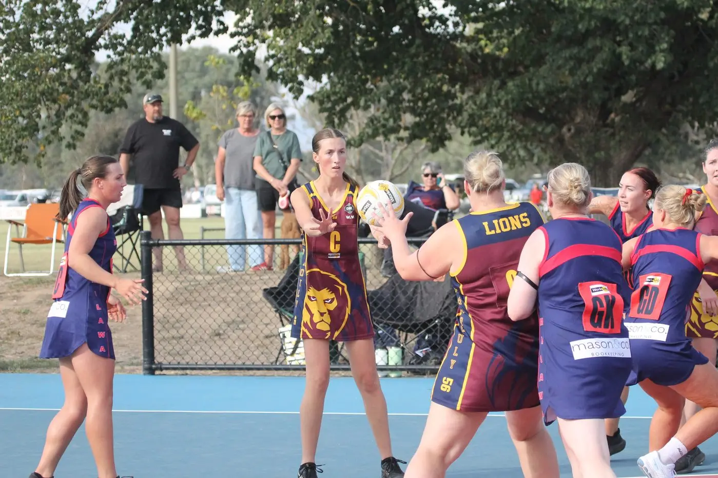 FEED IT IN: Tayla Allen send the Lions into their shooting end. PHOTOS: Nathan de Vries