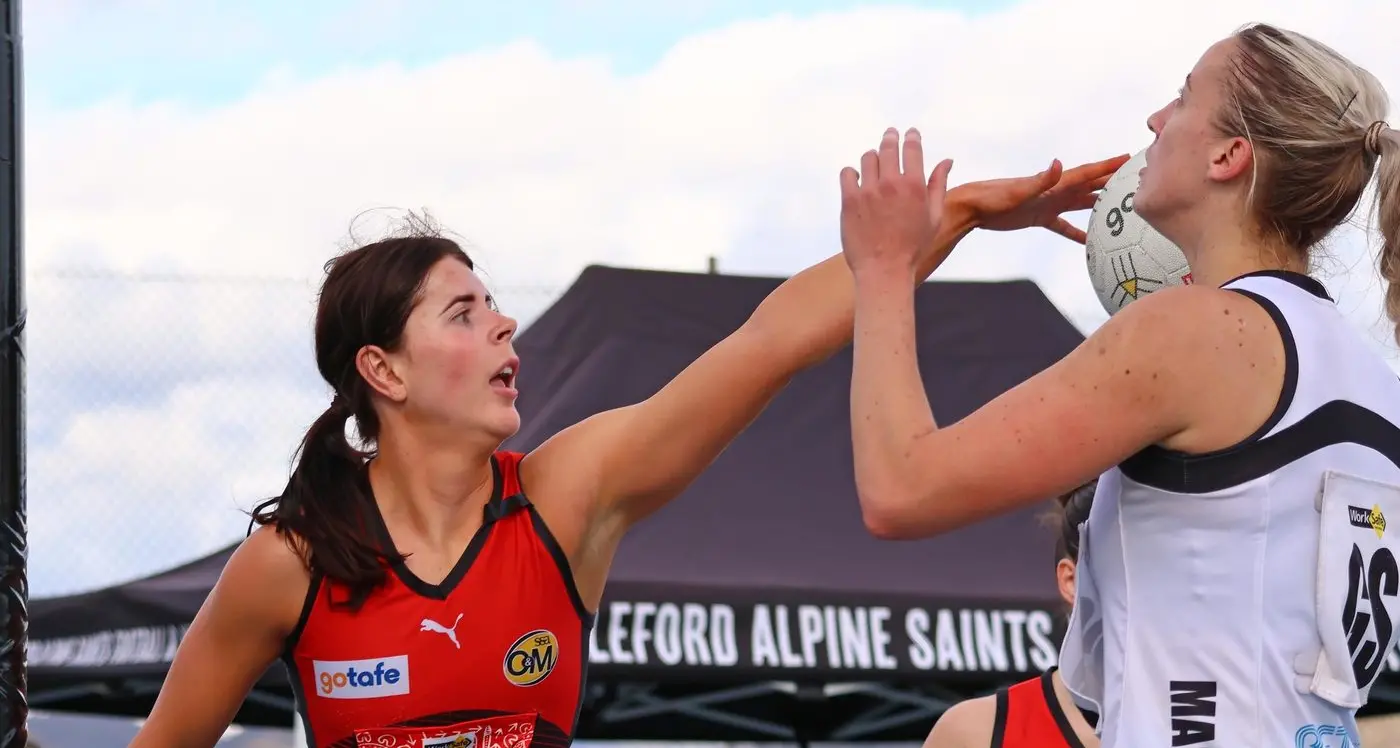 Saints fall in tight ‘Pies tussle