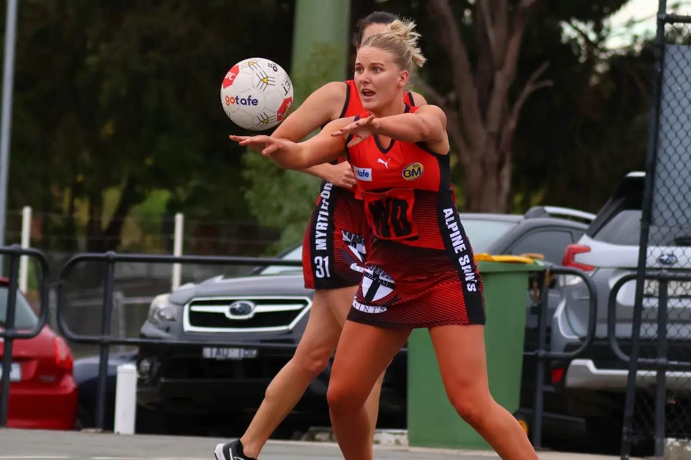 REBOUND: Maddy Martin moves the ball out of the defensive end in the Saints\\' four-goal loss to Wodonga. PHOTOS: Janet Watt