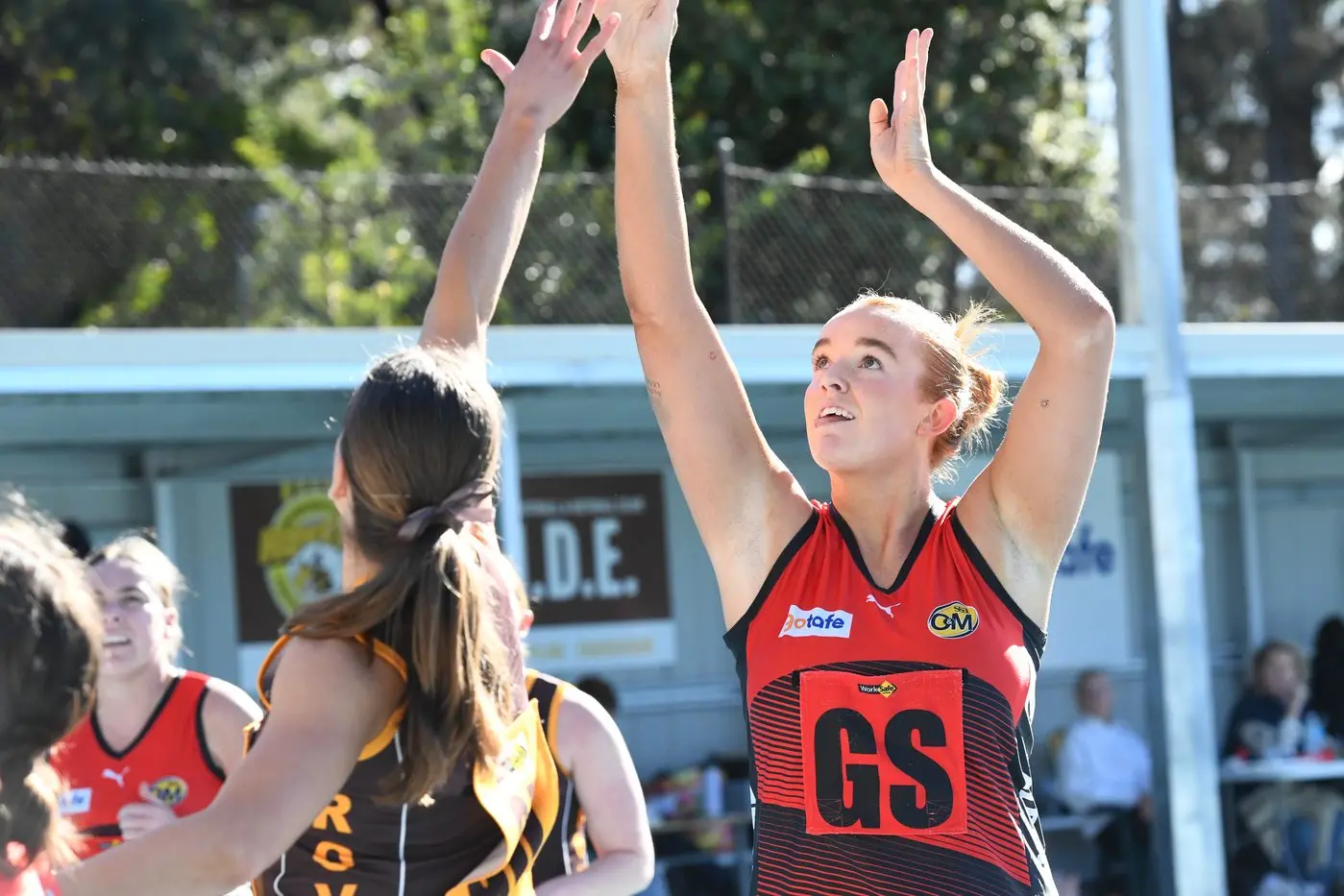 SURE SHOT: Daisy O\\'Kane was immense under the post, finishing with the lions\\' share of her team\\'s goals. PHOTOS: Kurt Hickling
