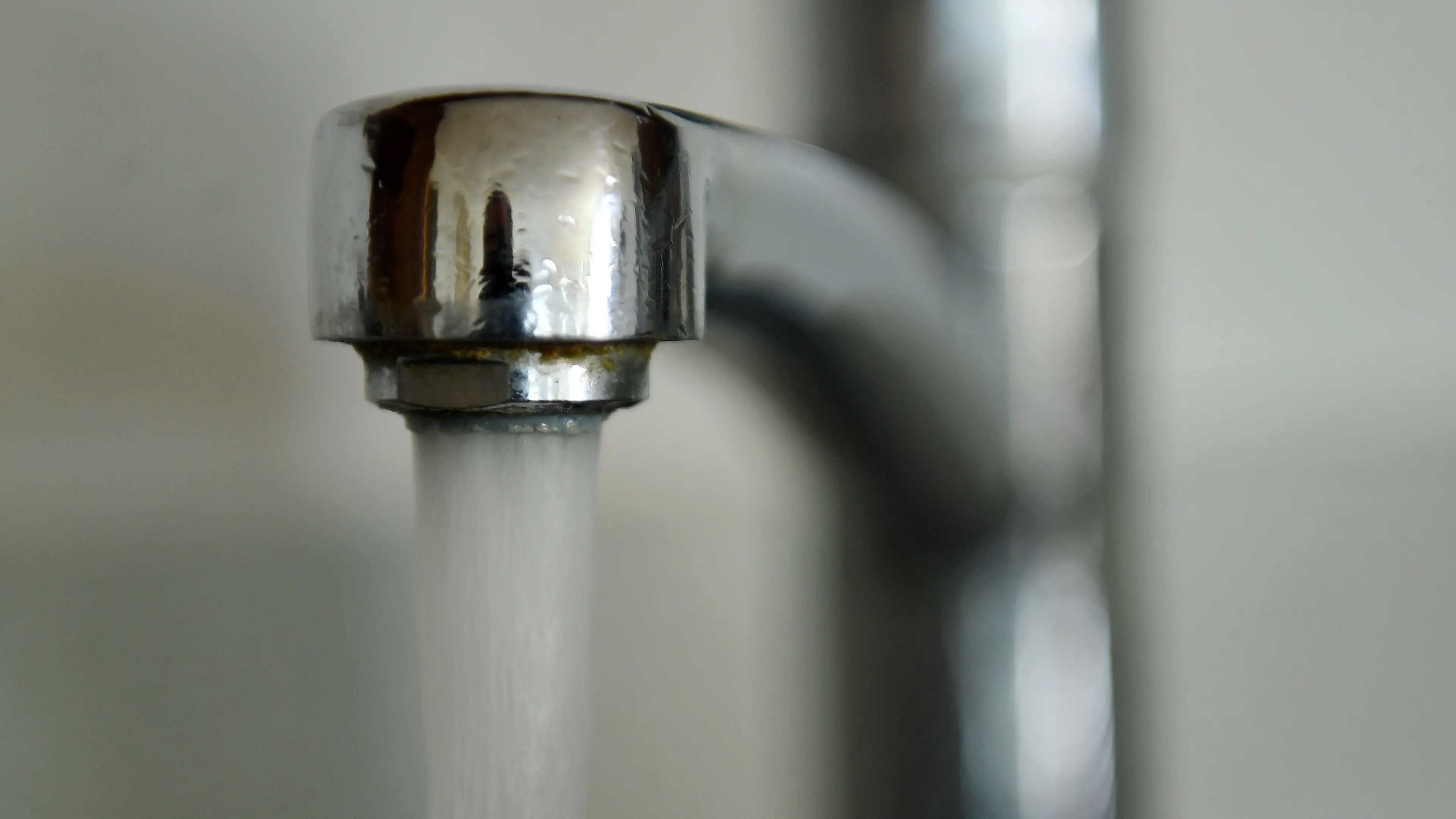 Fixing leaks saving 500,000 litres of water a day in Bright