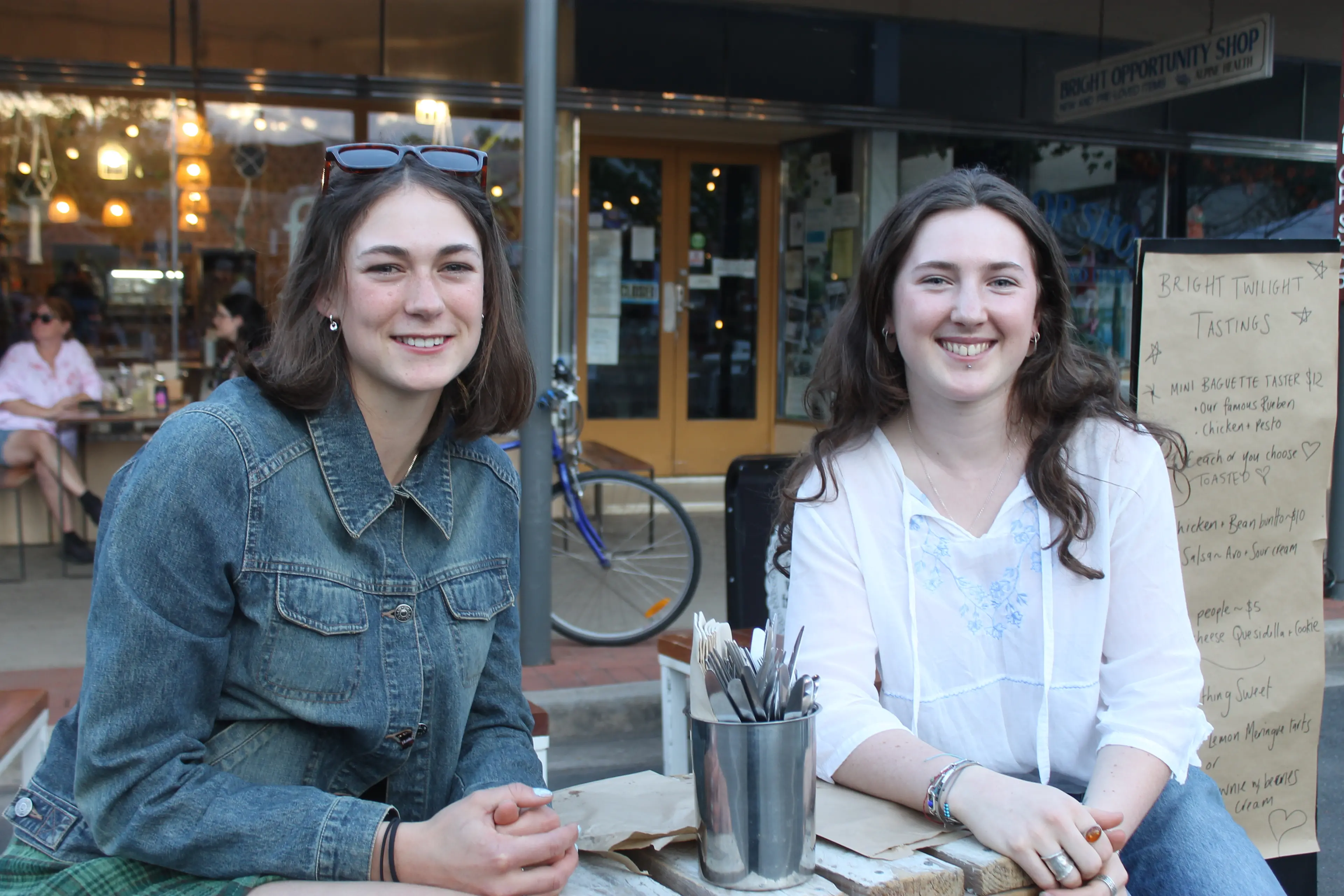 <p>Bright\\'s people around town: Asha Foubisher and Erin Forbes.</p>\\n