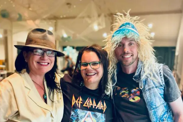<p>ALL SMILES: Donna Telford (left), Anna Kelly and Hamish McPhee celebrated their 90s style.</p>\\n