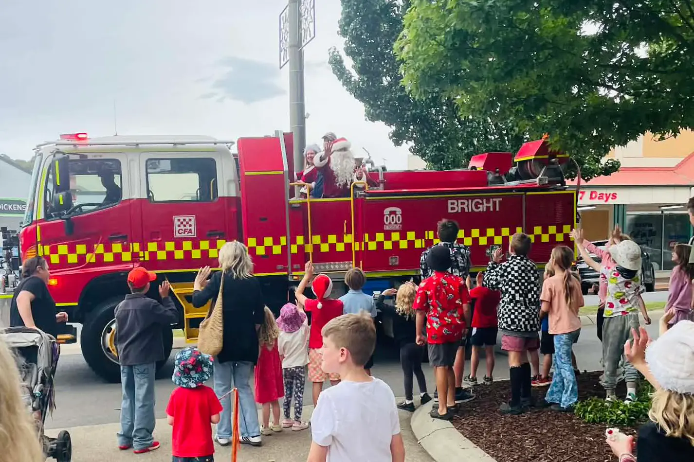 <p>POPULAR POLAR VISITORS: Santa and Mrs Claus crashed the Bright Christmas Tree Lighting evening in style last Friday night, hitching a ride with the Bright CFA to the town square, where hundreds of people were enjoying the festivities. PHOTO: Bright CFA</p>\\n
