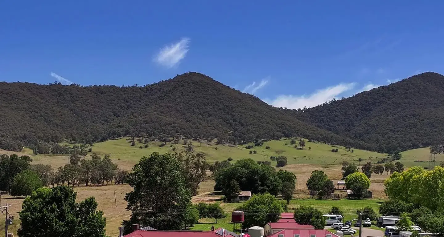 Local landmark, the Dederang Hotel, officially reopens