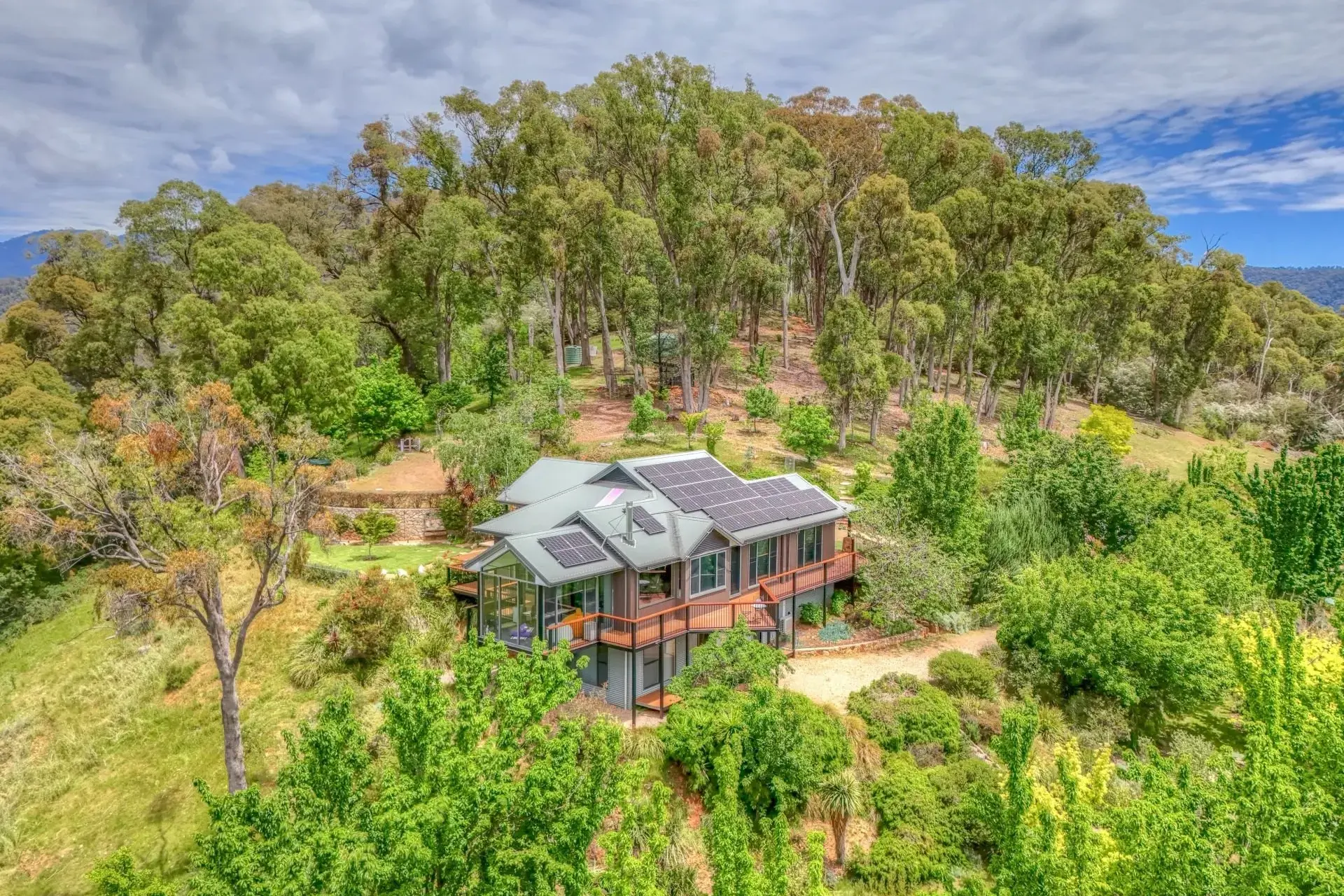 A Landmark Lifestyle Estate on 10 Acres