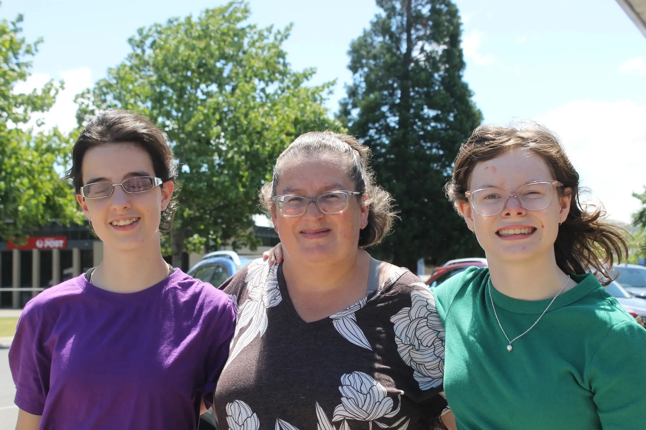 <p>Myrtleford\\'s people around town: Bella + Sue + Katherine.</p>\\n