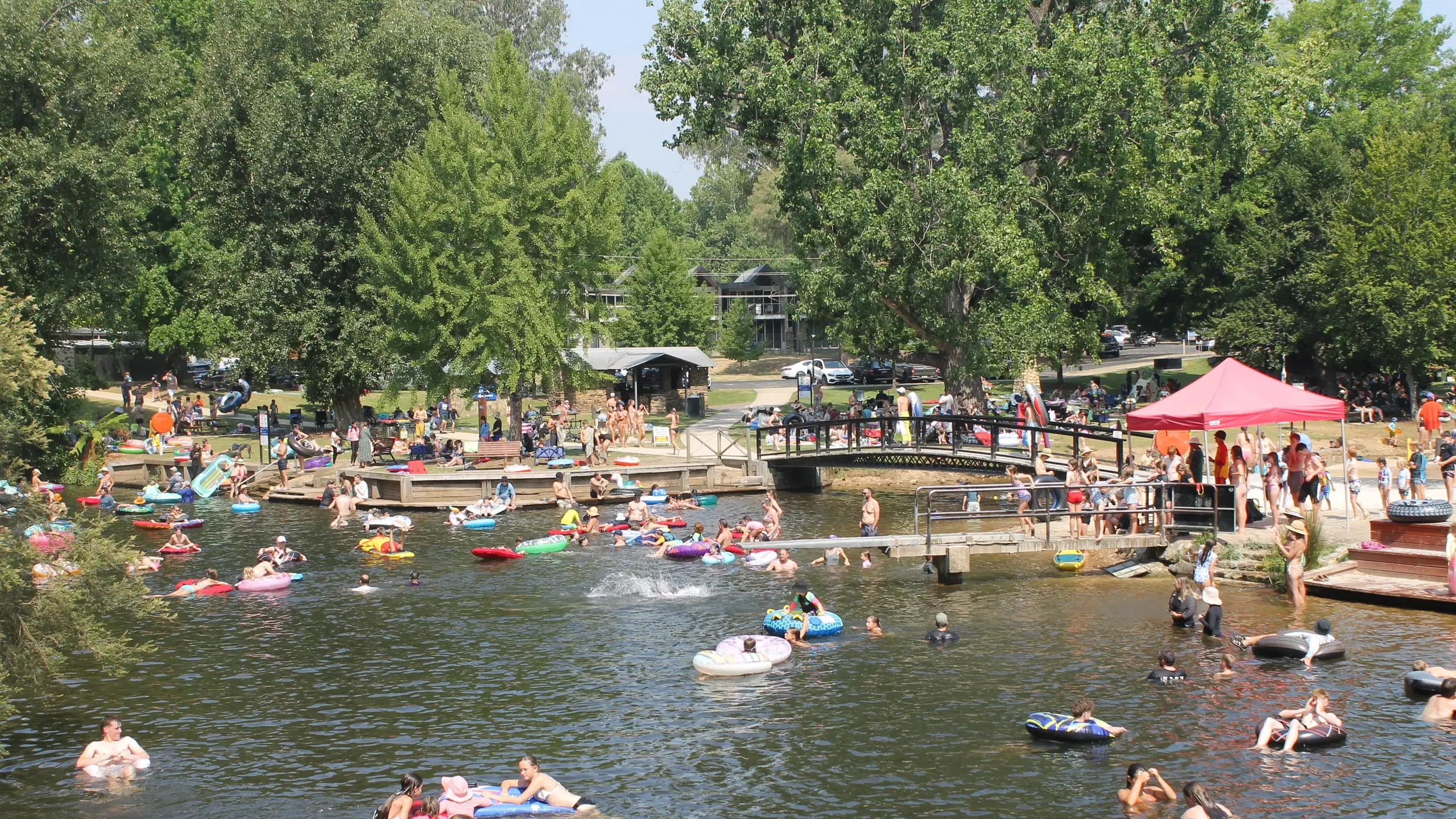 Summer holidays sees surge of tourist traffic through towns