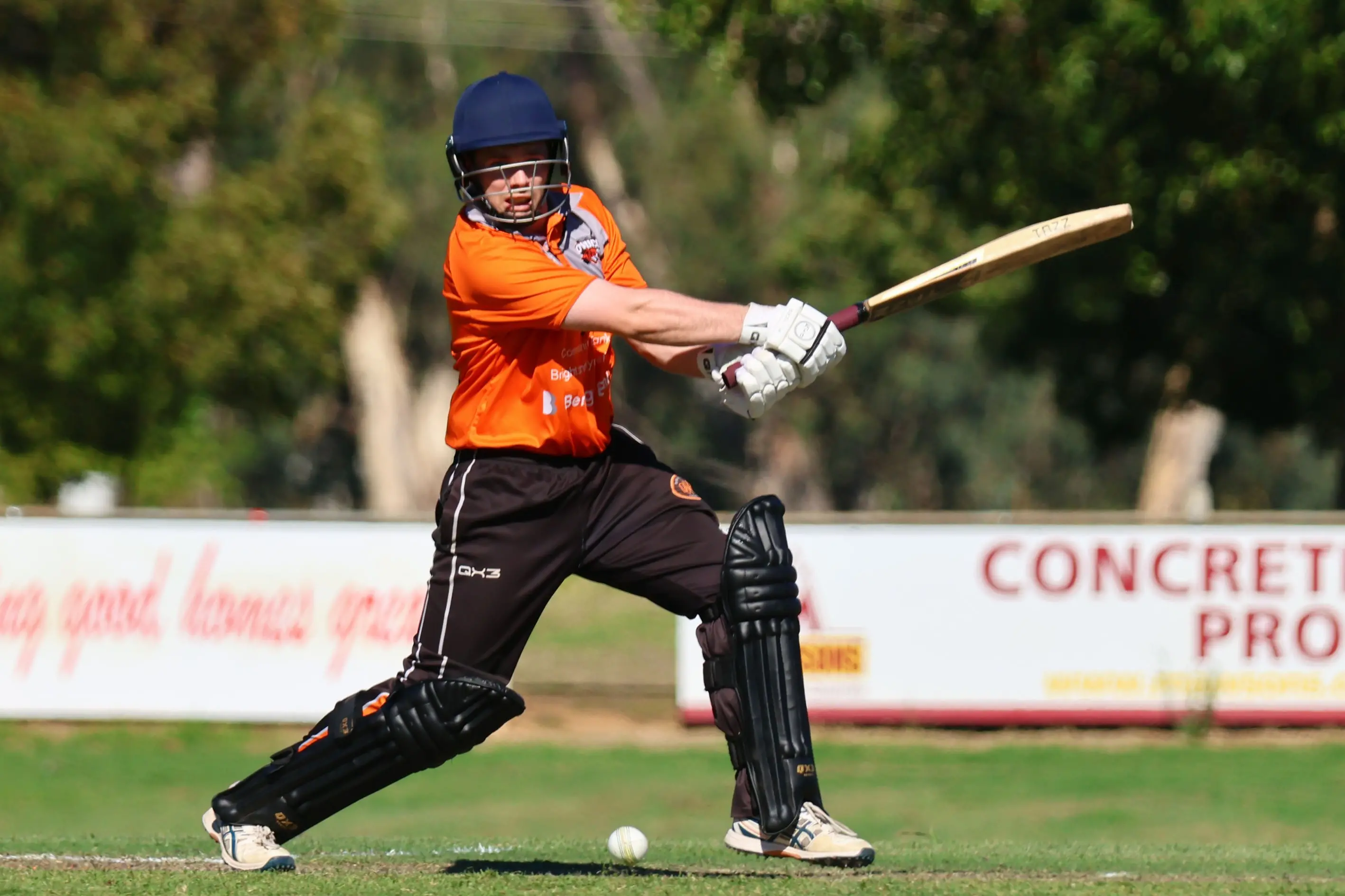 <p>RUNS THERE: Seamus Phillips capitalises on some width and cuts hard. PHOTOS: Janet Watt.</p>\\n