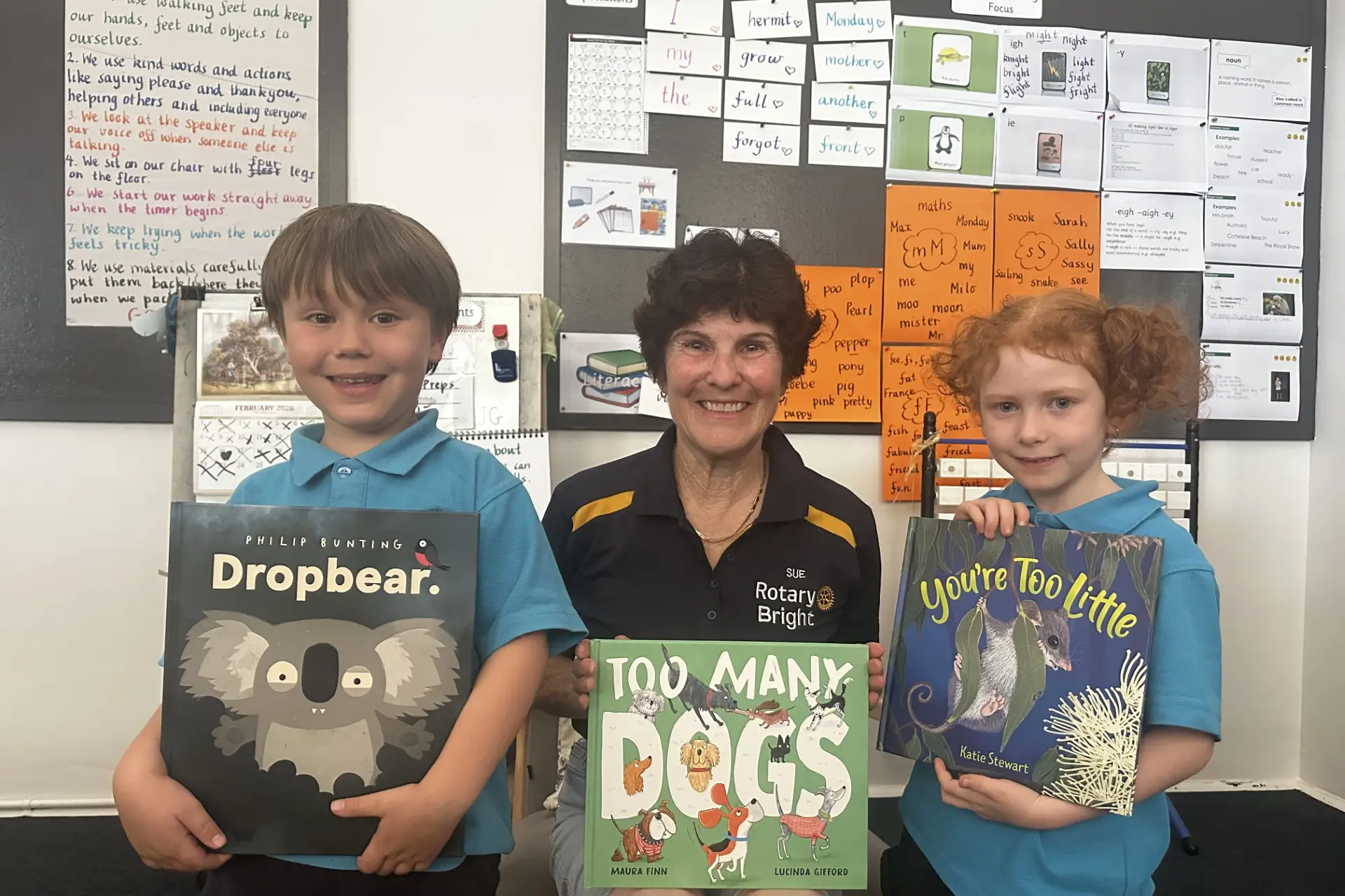 Rotary Club of Bright delivers books to prep students