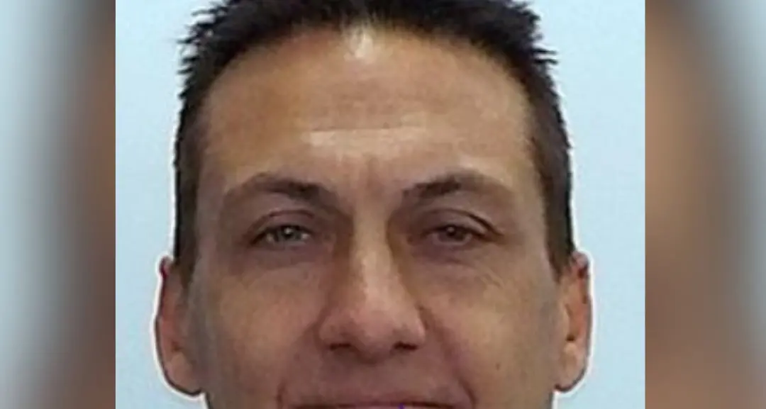 Man shot dead in search for fugitive Dezi Freeman