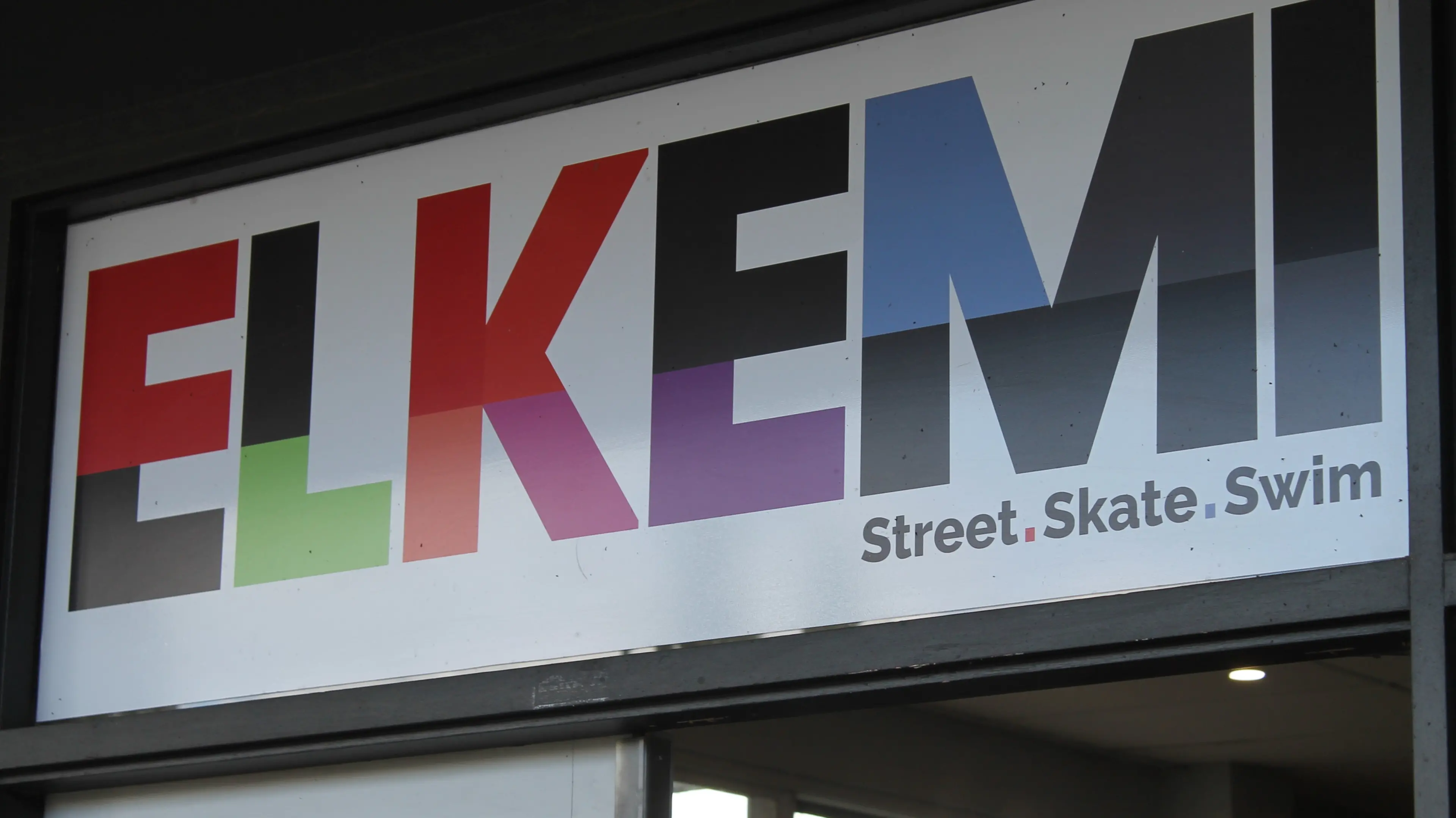 Early morning burglary at Elkemi