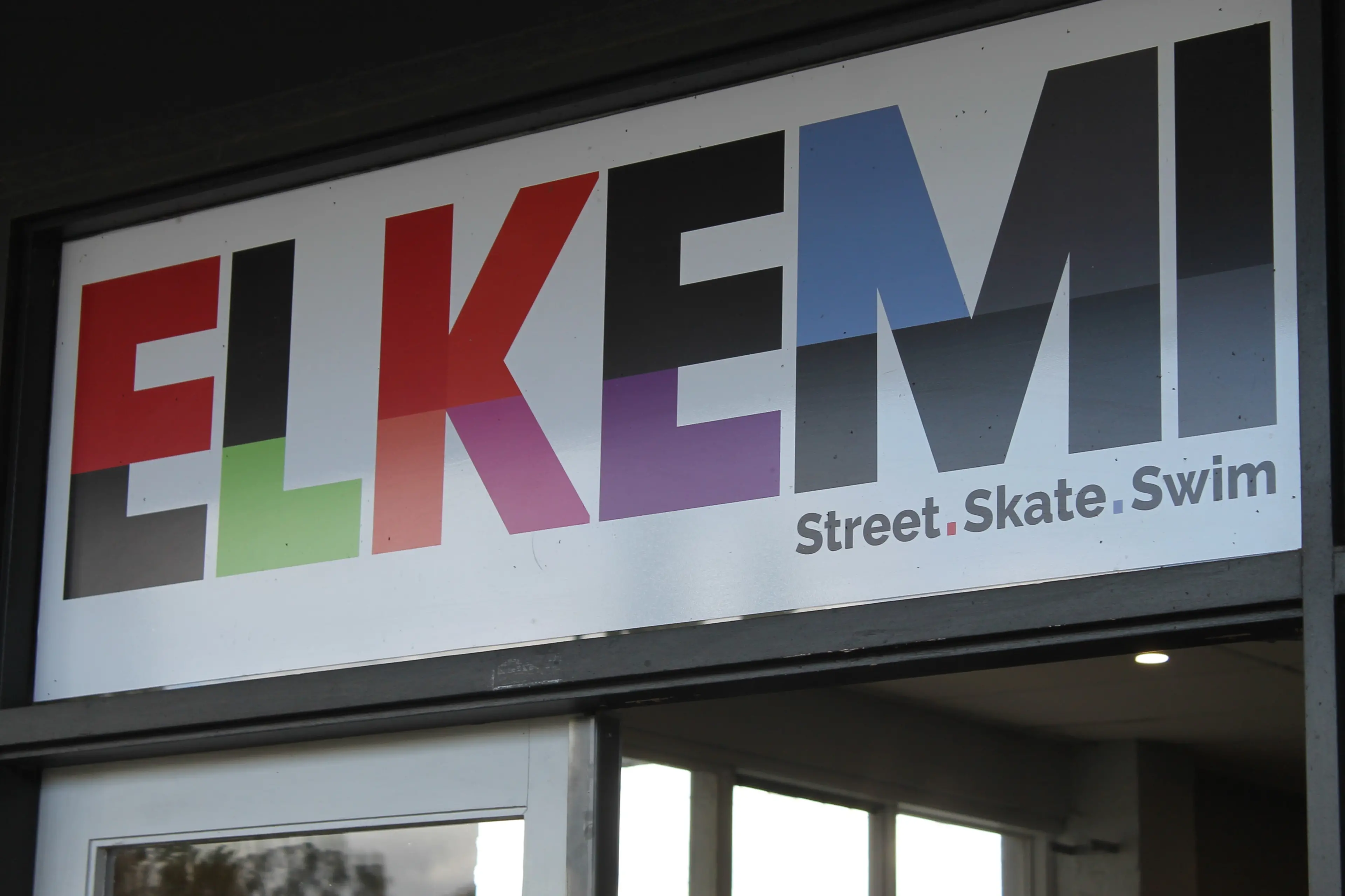 Early morning burglary at Elkemi