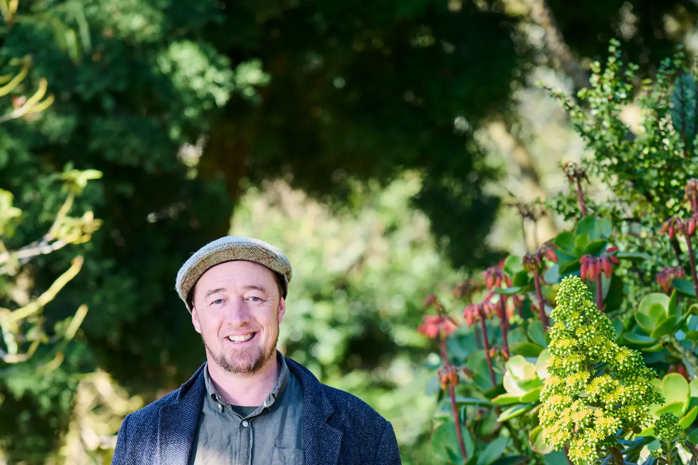 <p>HEIRLOOM HERO: Julian Blackhirst, new head of gardens at The Diggers Club will drop by the Bright Garden Club\\'s \\'Gardens Make Gardeners\\' evening.</p>\\n