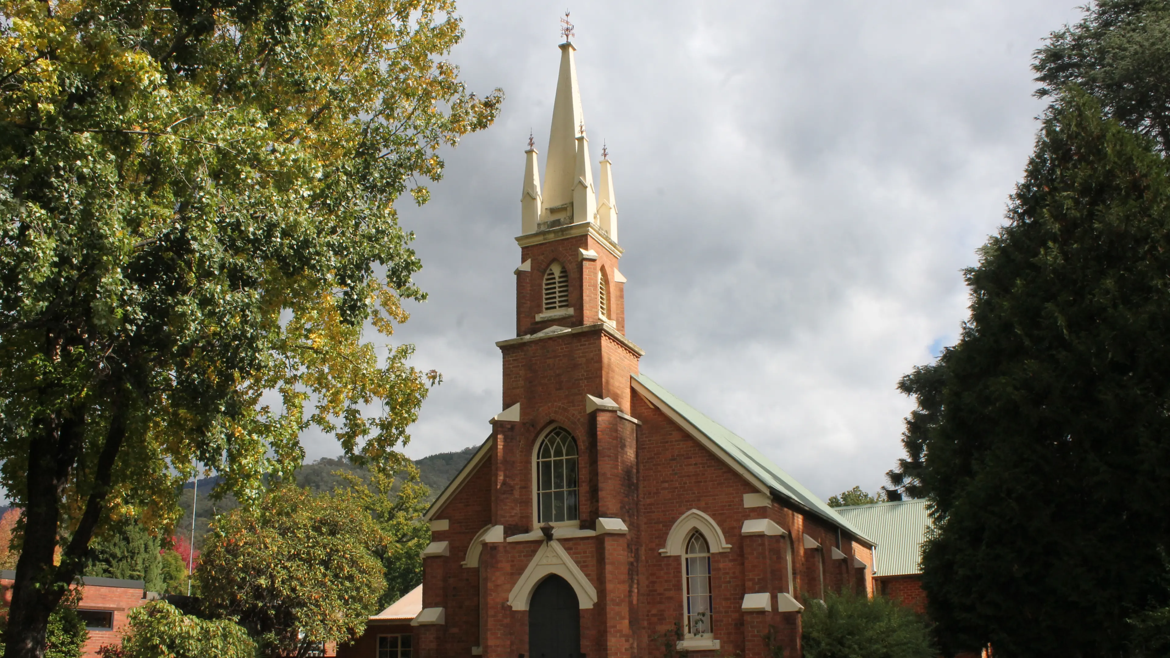 Ecumenical event in Bright draws crowds of collaborative Christians