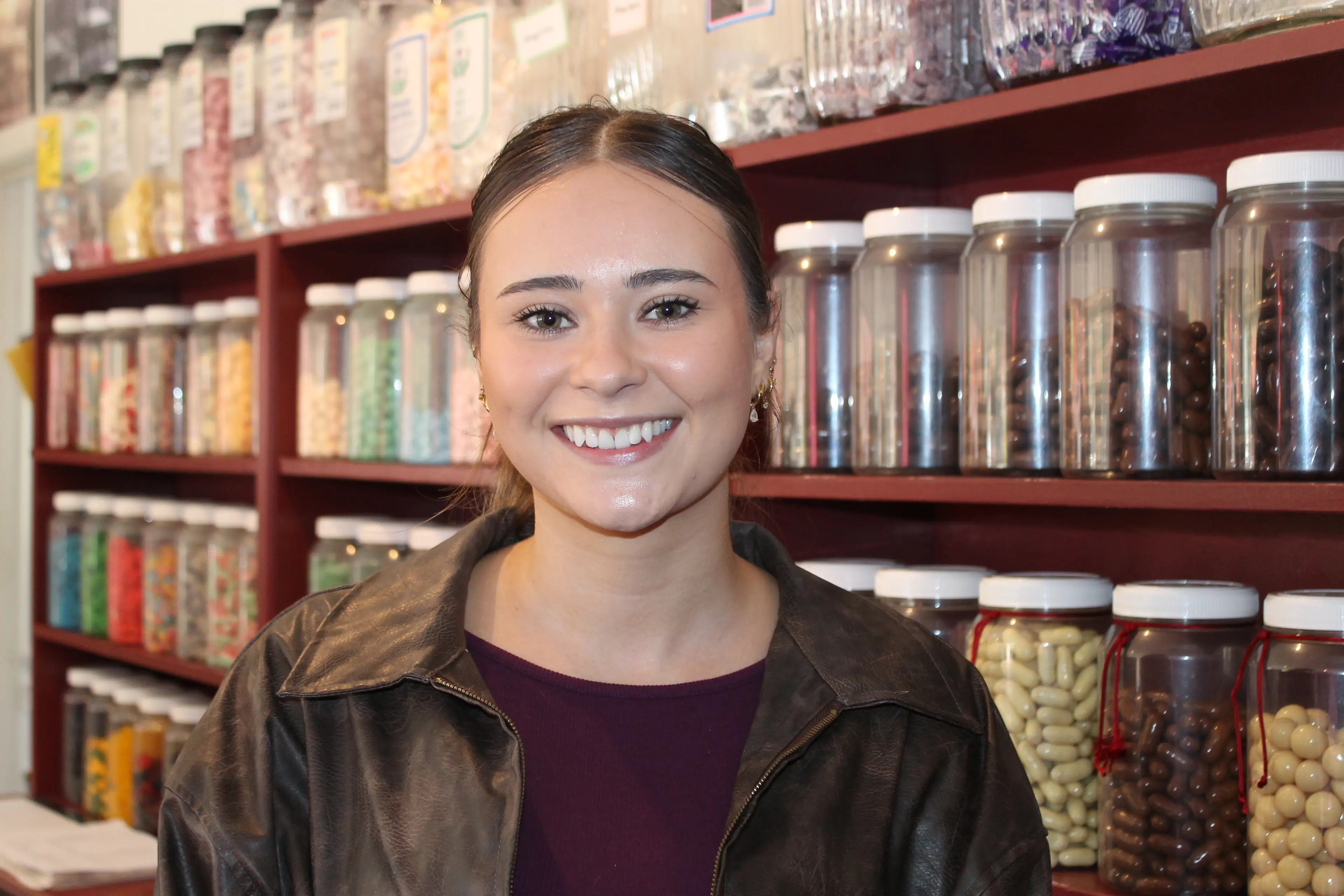 <p>Bright\\'s person around town: Sienna Pisotek.</p>\\n