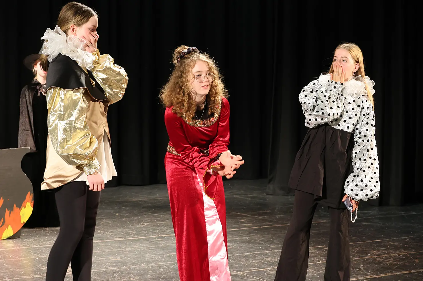 <p>ALL THE WORLD\\'S A STAGE: Students are ready to put on a show-stopping performance at this year\\'s Marian College production: \\'The Good, The Bard & The Aussie\\'. PHOTOS: Marian College.</p>\\n