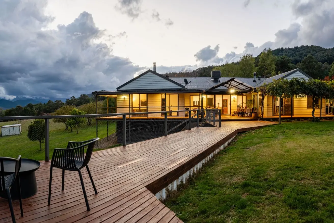 One of the Valley's Most Exceptional Lifestyle Holdings
