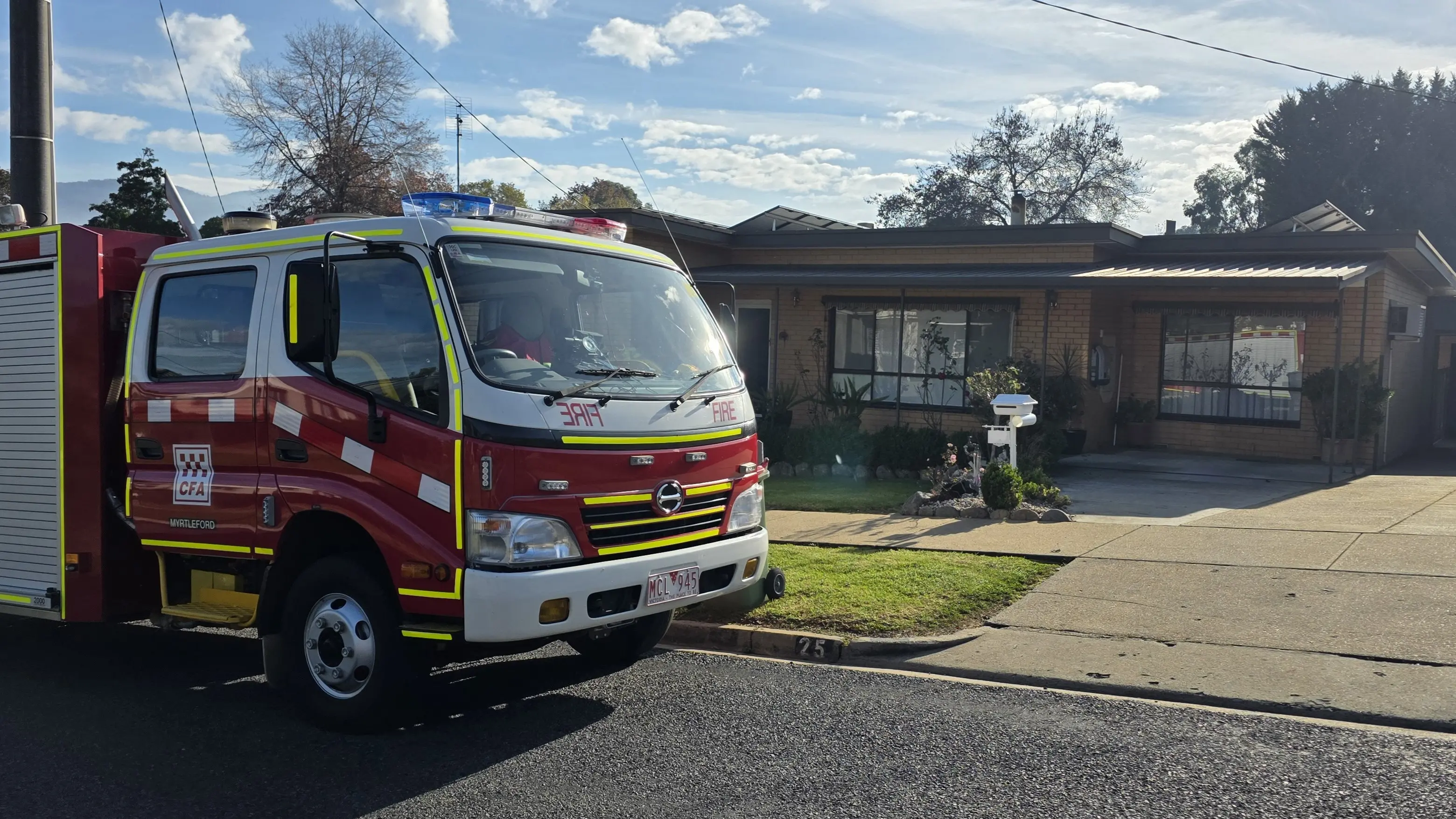 Smoke alarms being fitted in Myrtleford area