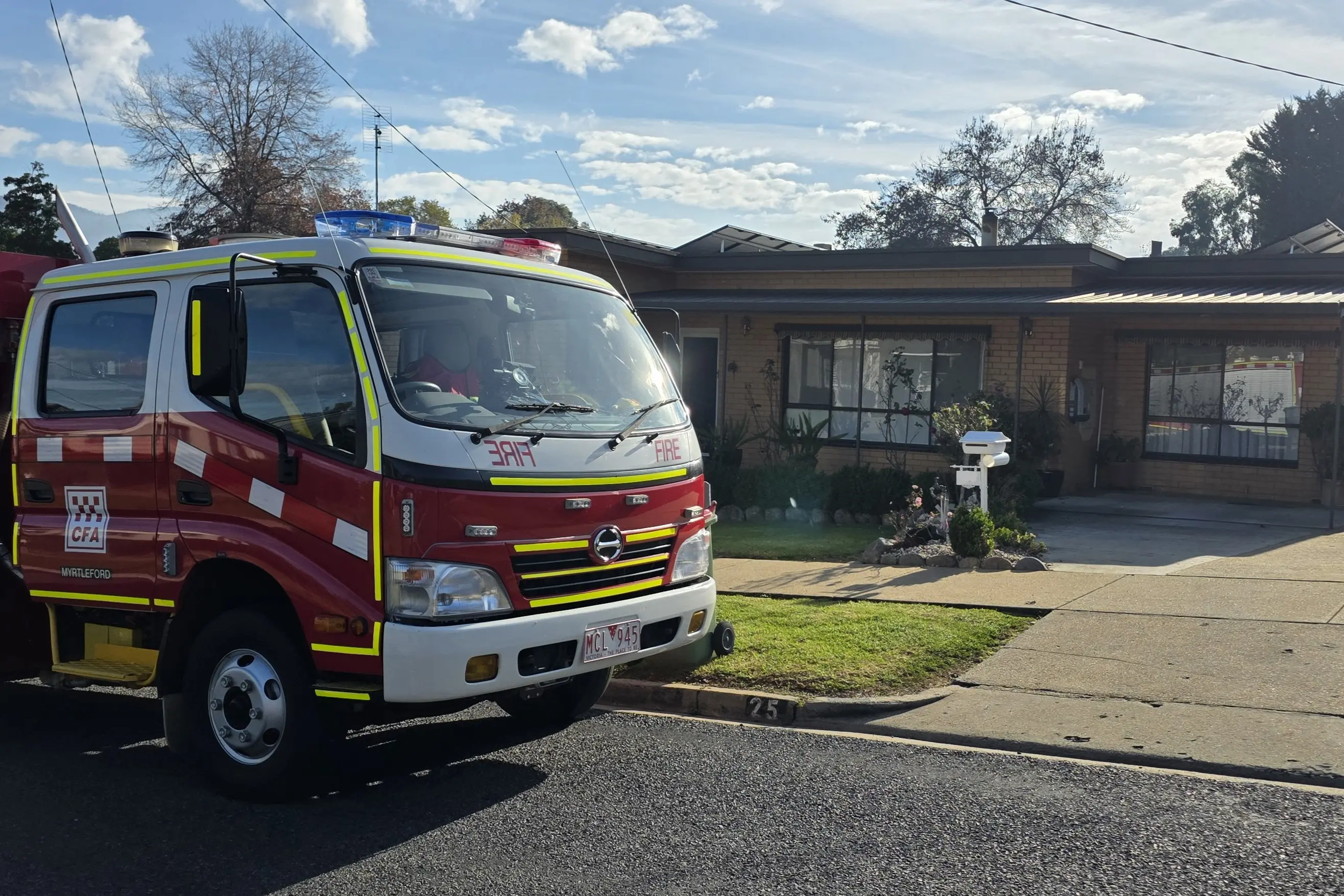 <p>CALL IN THE CFA: Teams will be glad to install a new smoke detector to local applicants of the Victorian Smoke Alarm Subsidy Scheme. PHOTOS: Myrtleford CFA.</p>\\n