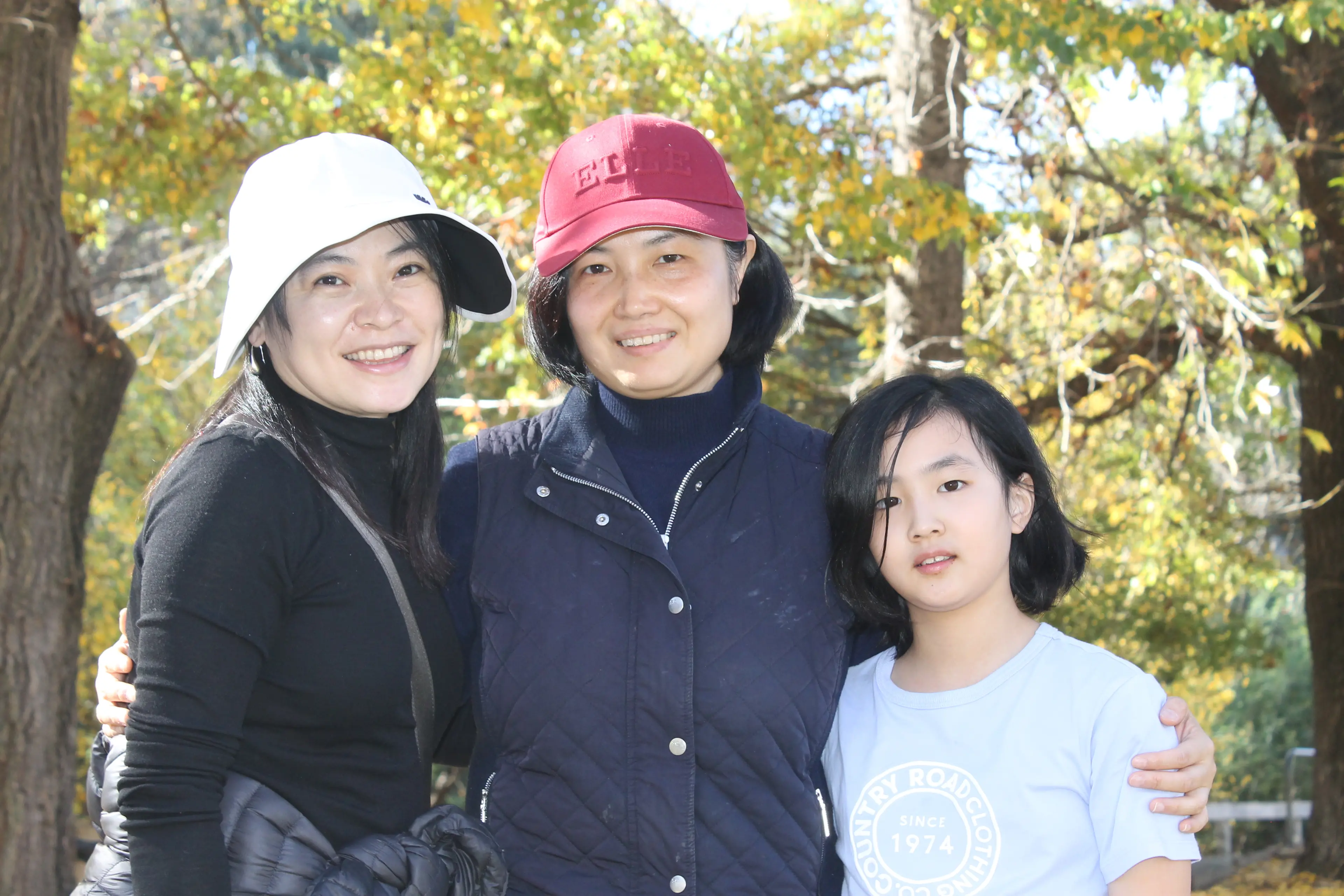 <p>Bright\\'s people around town: Alice Li, Maggie Yu & Jocelyne Ren.</p>\\n