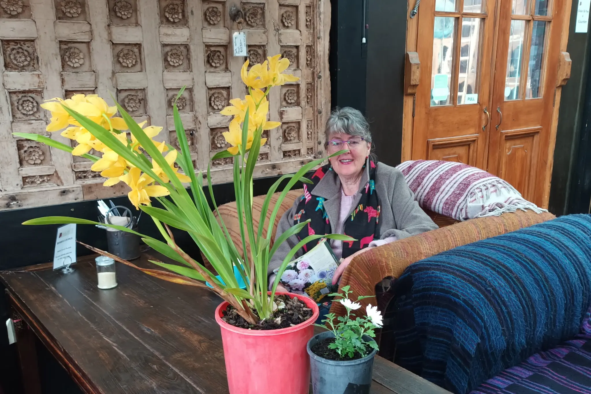 <p>BEST OF THE BUNCH: Trish Perera claimed first prize in the MCG\\'s raffle. PHOTOS: Belinda Ramia</p>\\n