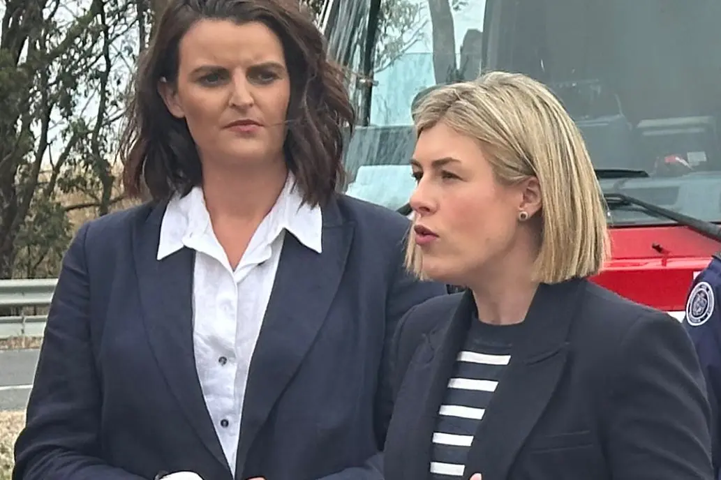<p>SET TO VISIT: Opposition leader Jess Wilson (right) will visit the Ovens Valley electorate in coming weeks to help sell the Coalition\\'s policies.</p>\\n