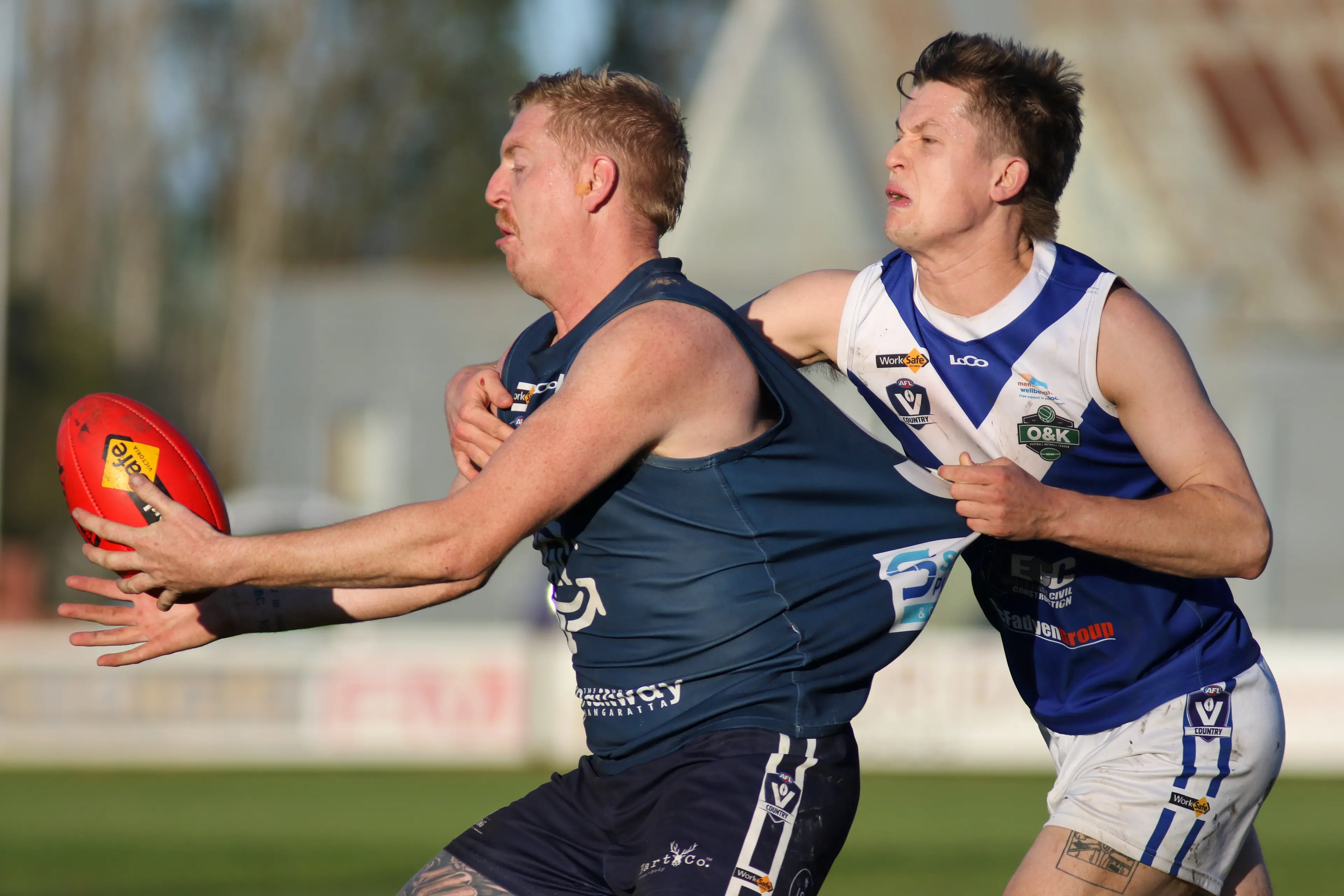 <p>CAUGHT: Harry Jamieson brings down Greta\\'s Cody Crawford. PHOTOS: Richard Xerri</p>\\n