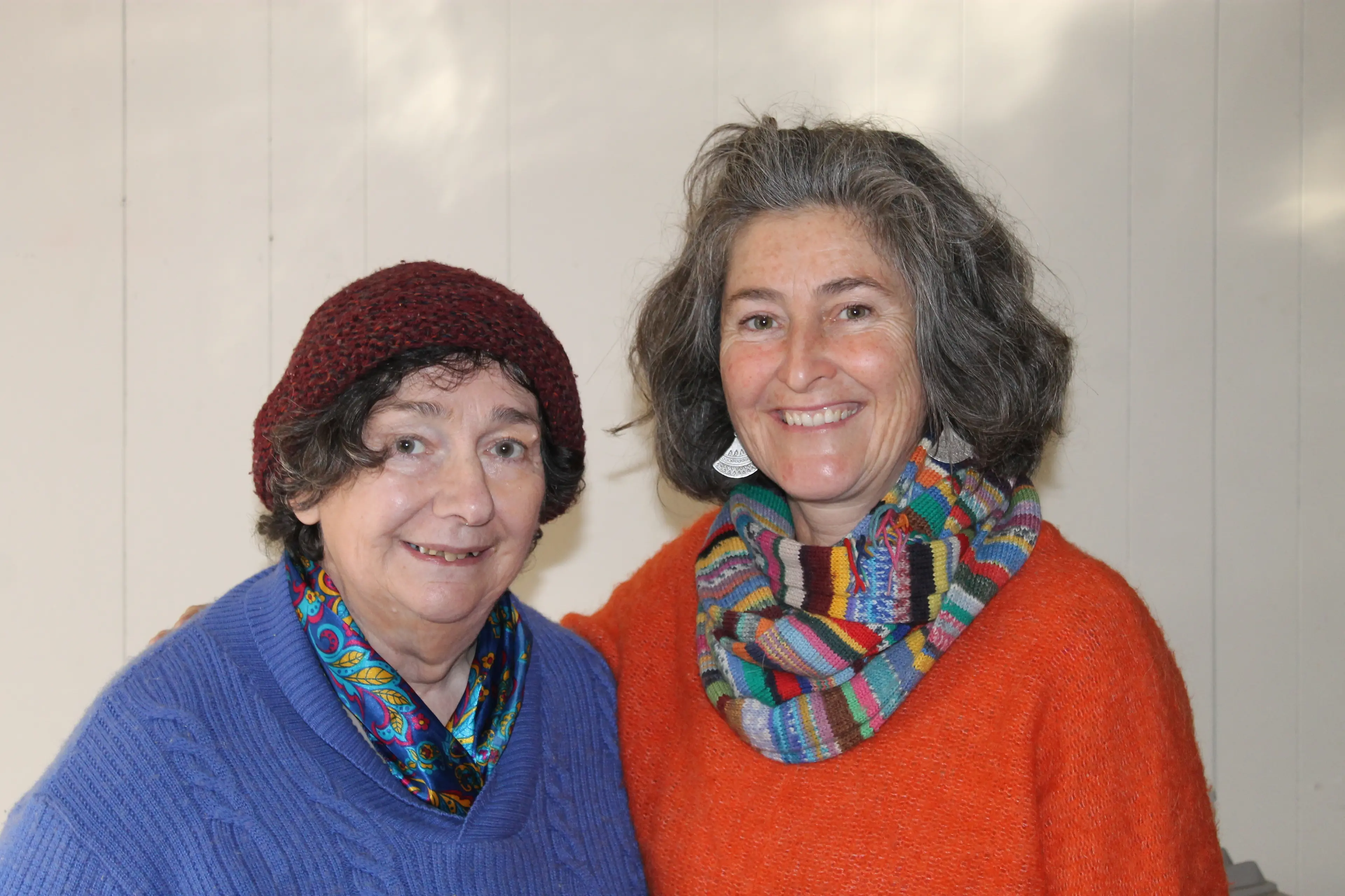 <p>HELPING HANDS MAKE LIGHT WORK: Judith Brine (left) and Katrina Anderson are getting ready to welcome the Myrtleford community to Judith\\'s new art exhibition in town. PHOTO: Phoebe Morgan</p>\\n
