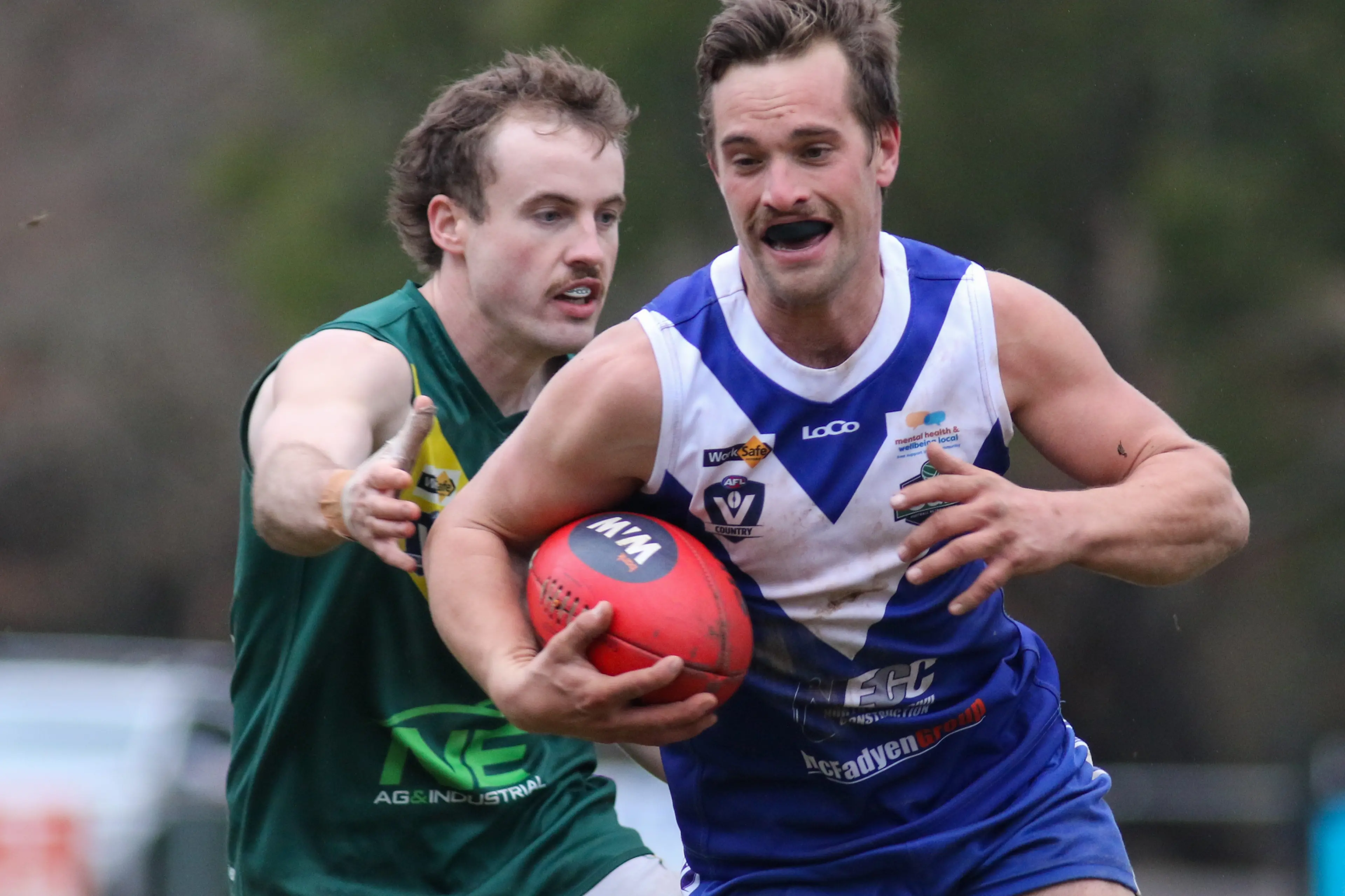 <p>TOO QUICK: Sam Dalbosco outpaces his Moyhu opponent.  PHOTOS: Richard Xerri.</p>\\n
