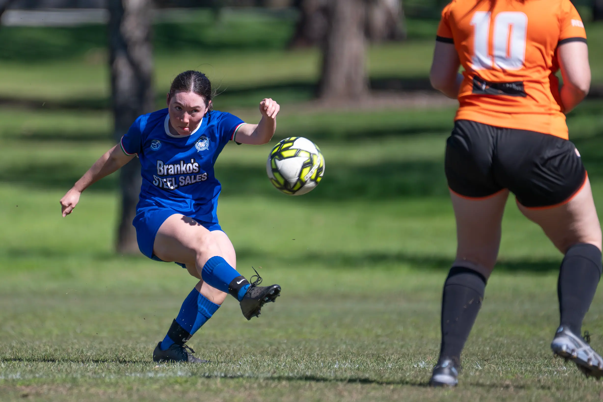 <p>SURE SHOT: Colette Suter thumps the ball into the back of the net. PHOTOS: Melissa Beattie</p>\\n