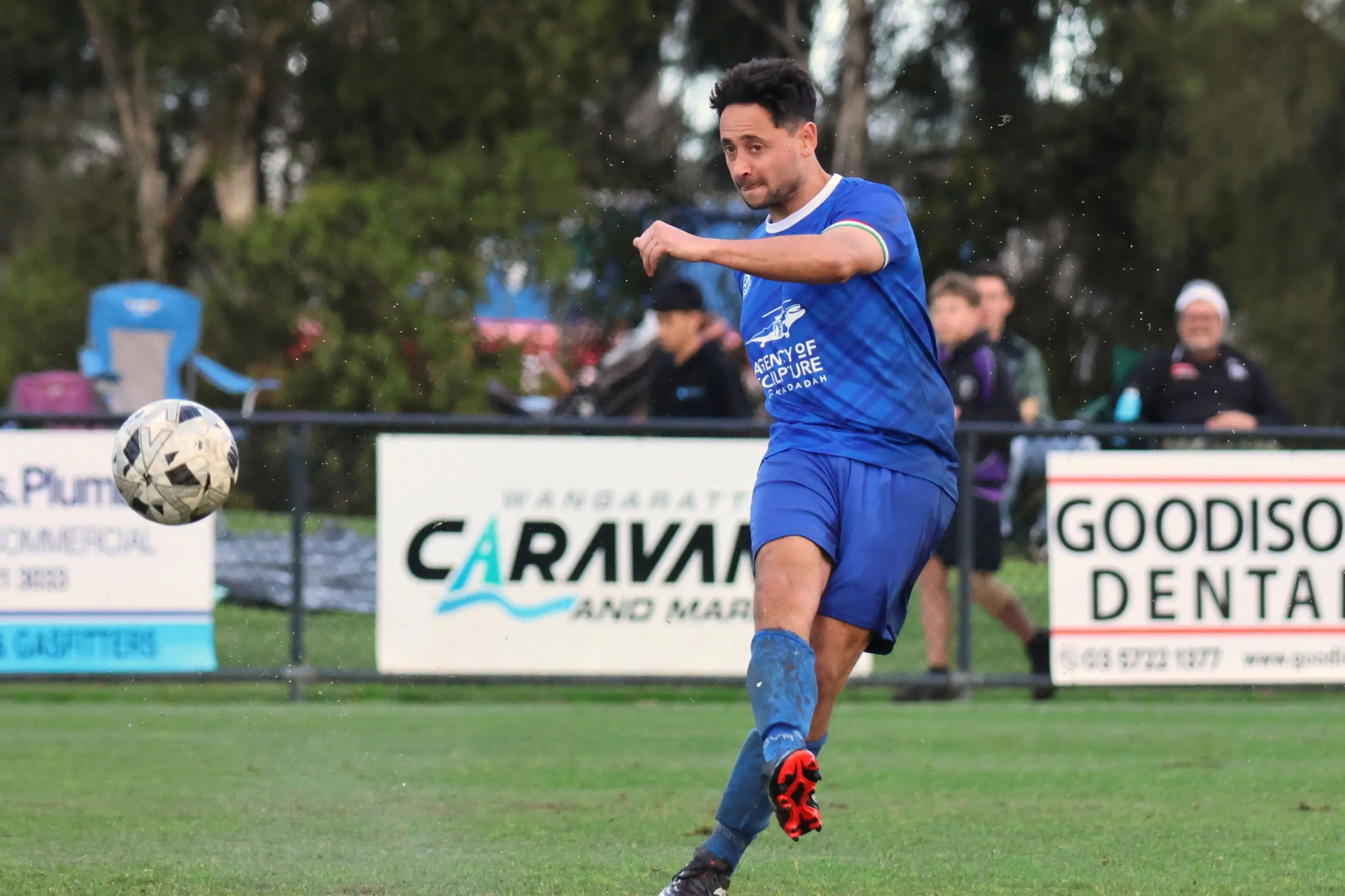 <p>EXPERIENCED CAMPAIGNERS: Brenton Cook and Myrtleford\\'s senior footballers will utilise their knowledge of performing in the big games when they go for their second consecutive championship this Saturday. PHOTO: Janet Watt</p>\\n