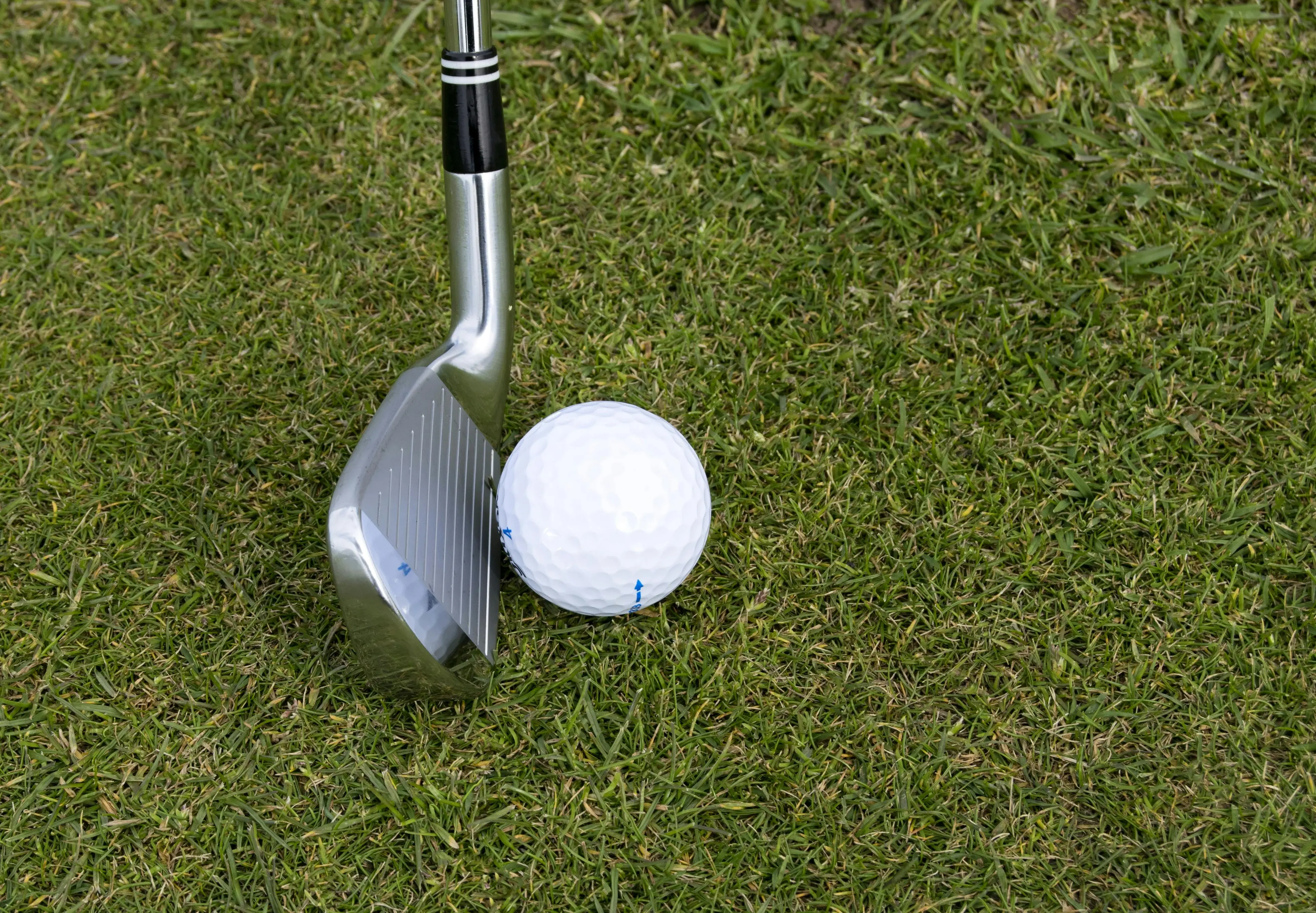 Time to tee off in Bright