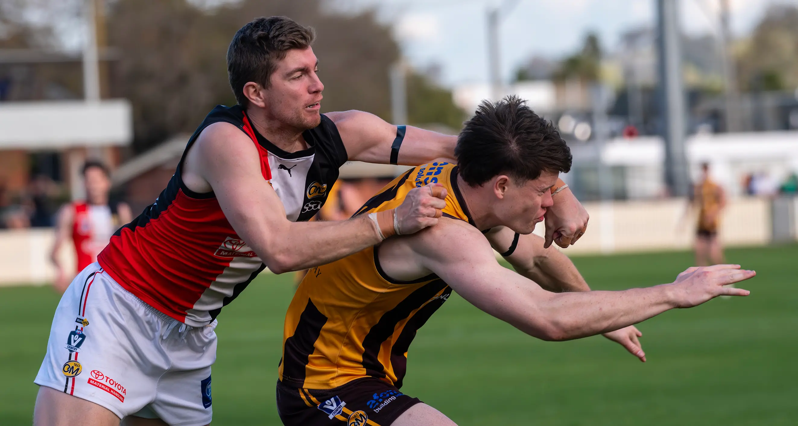 Valiant Saints fall short against clinical Hawks