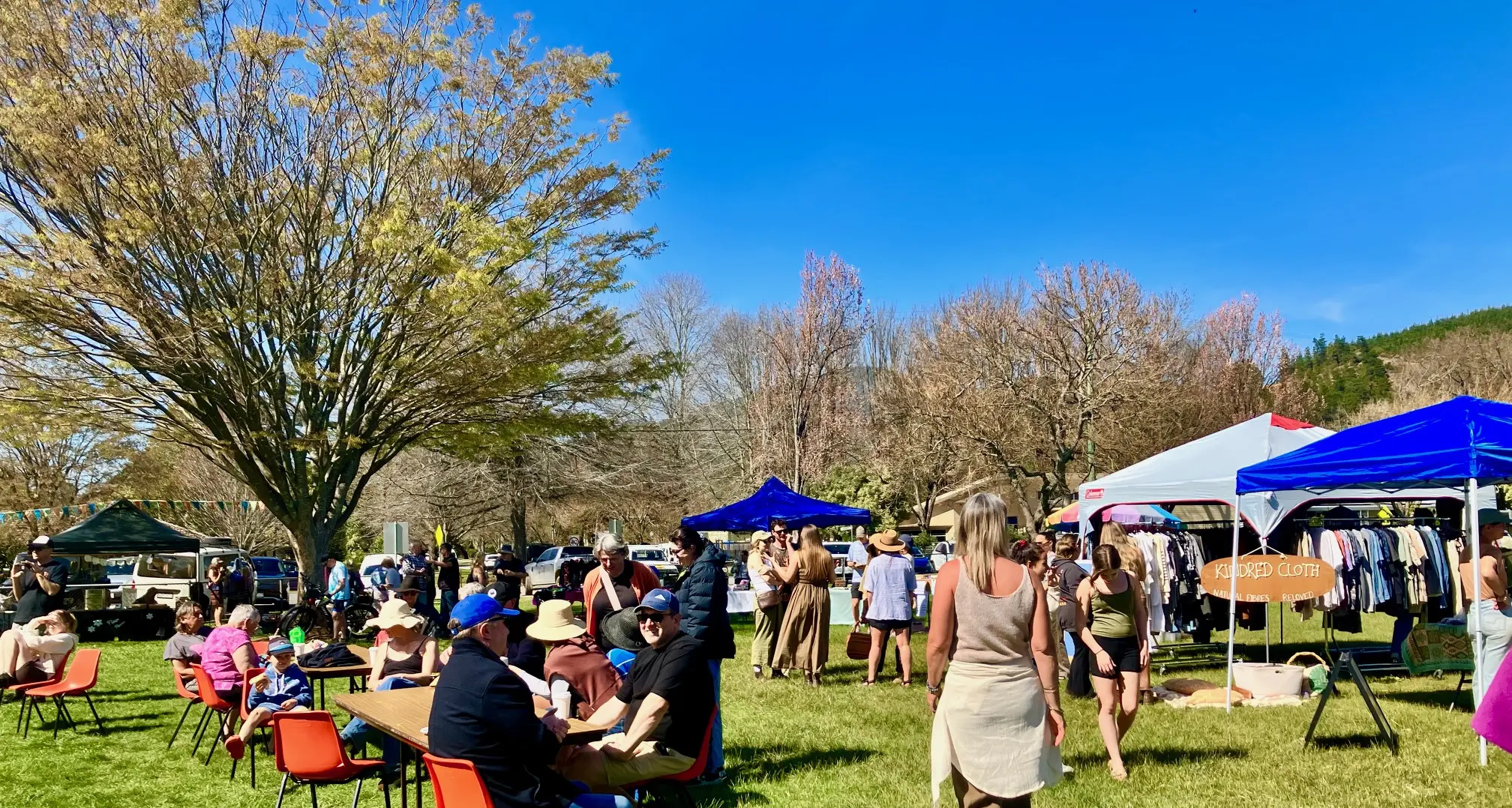 Hundreds enjoyed Porepunkah People's Market